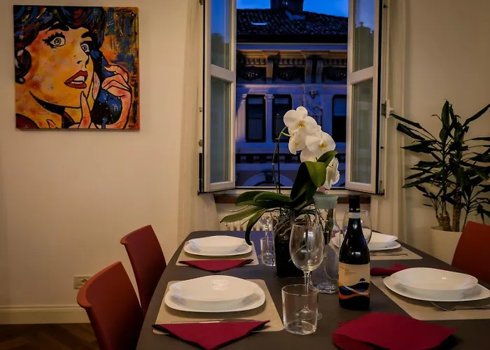 Casa Vacanze Trieste - Vista Piazza Unita